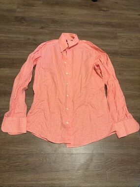 men’s salmon colored button down shirt